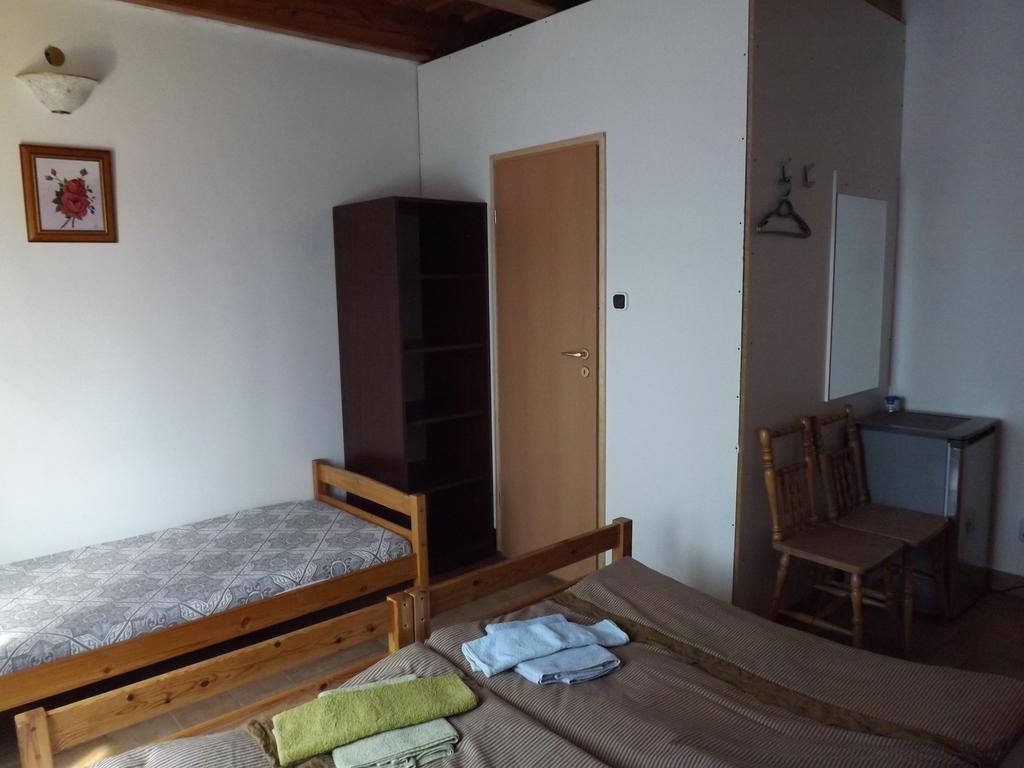 Napos Vendégház Győr Exterior foto